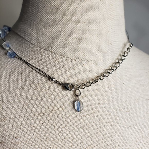 Blue & White Beaded Wired Necklace 16" adjustable - Picture 4 of 4